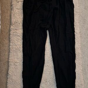 [S] Aritzia Talula Rayon Classic Black Pants